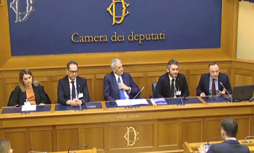 Si è svolta il 5 marzo 2024 la prima conferenza stampa presso la Camera dei Deputati. Bollette Energia: a che prezzo siamo?
