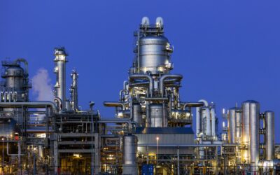 La crisi del petrolio si sposta sulle raffinerie. E l’Italia la paga al distributore.